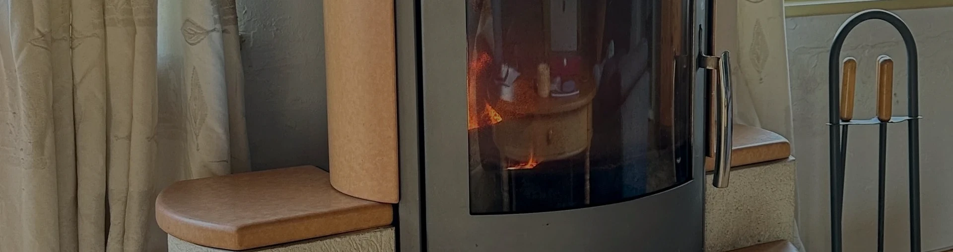 Showroom H2O Cheminées dédié aux poêles à bois et à granulés à Lalinde